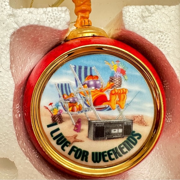 Vintage Bradford Exchange Garfield Heirloom Porcelain Ornament Collection A1732 - Picture 7 of 9